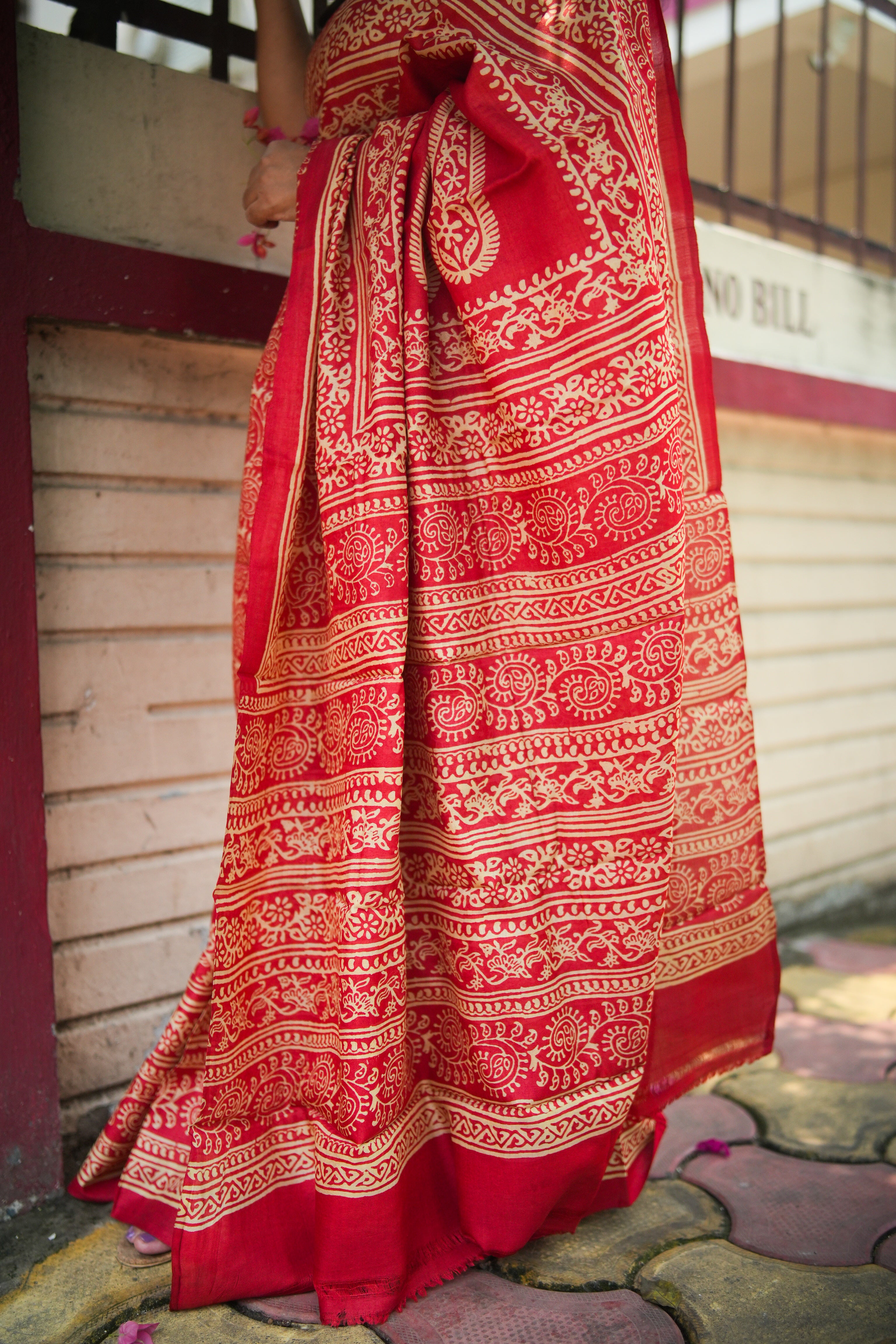 SAREE TUSSER RED DISCHARGE AUDY