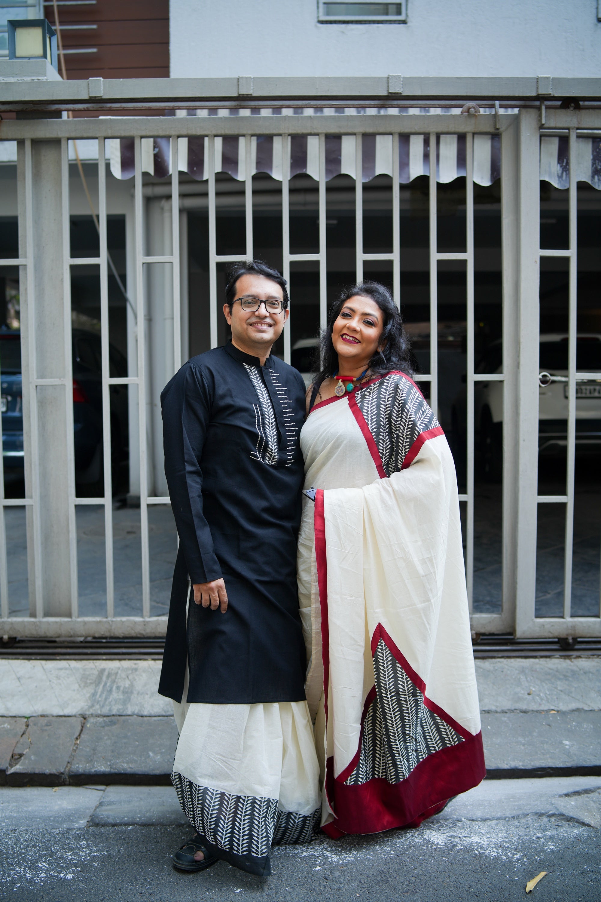 LALIE SAIKAT B-W SAREE KURTA