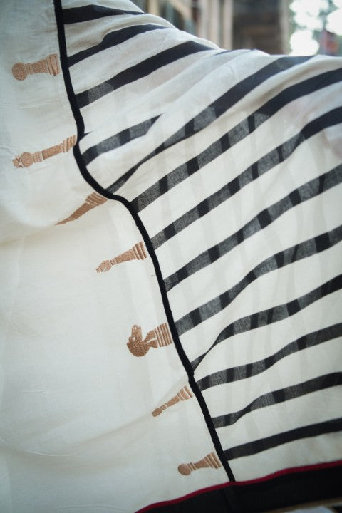 Off White With Embroidery Audy Saree