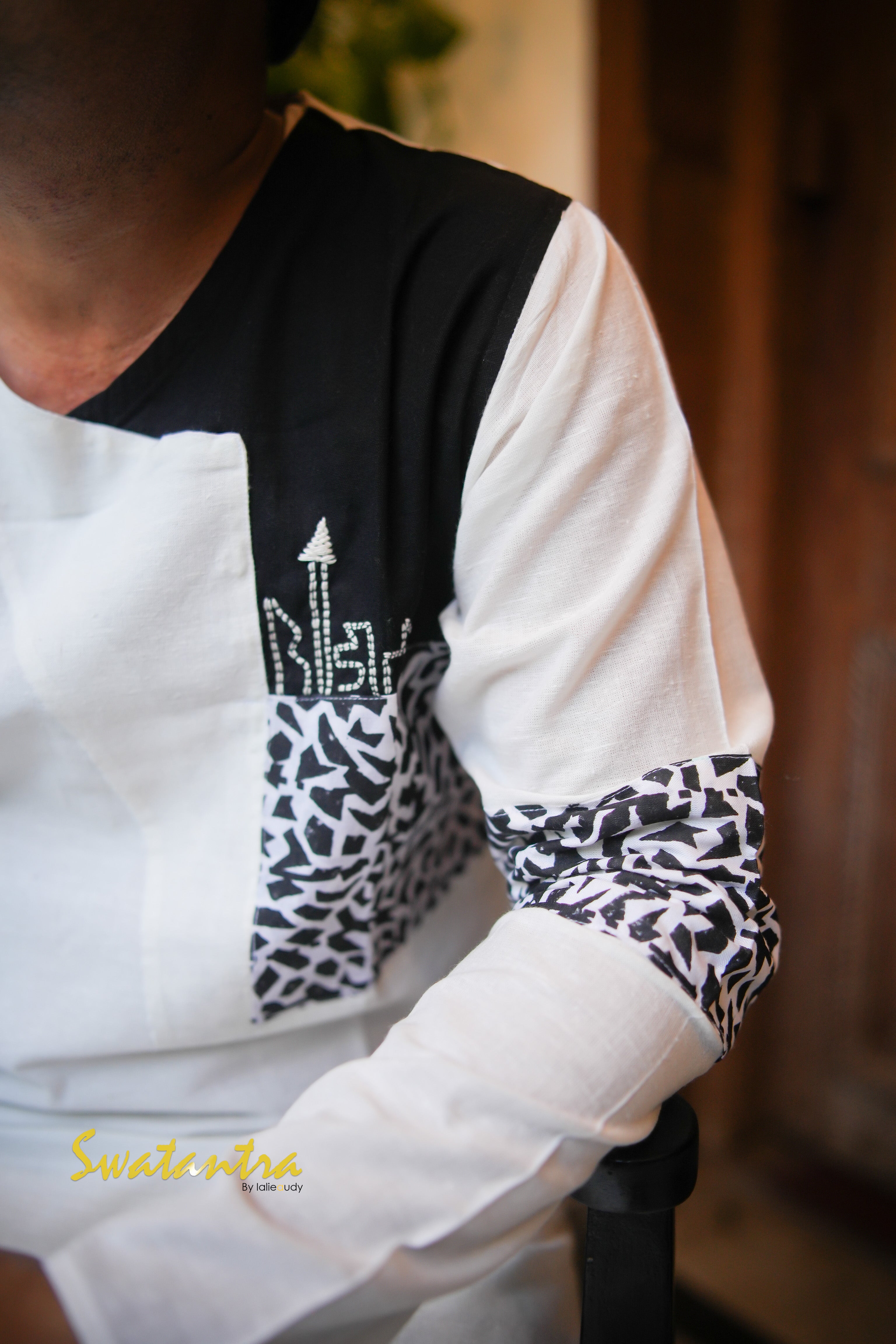 ANJAN LALIE KURTA