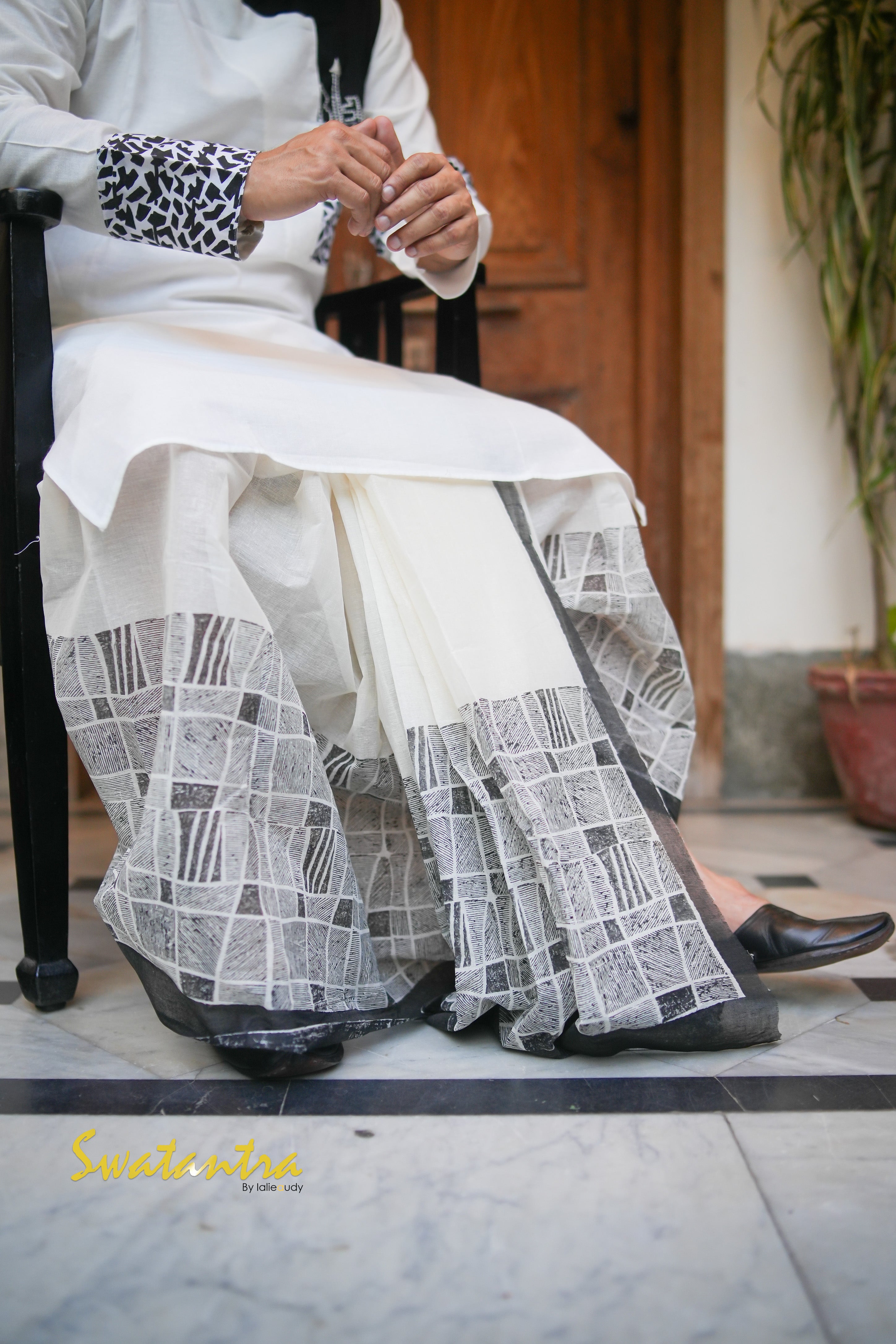 ANJAN LALIE DHOTI