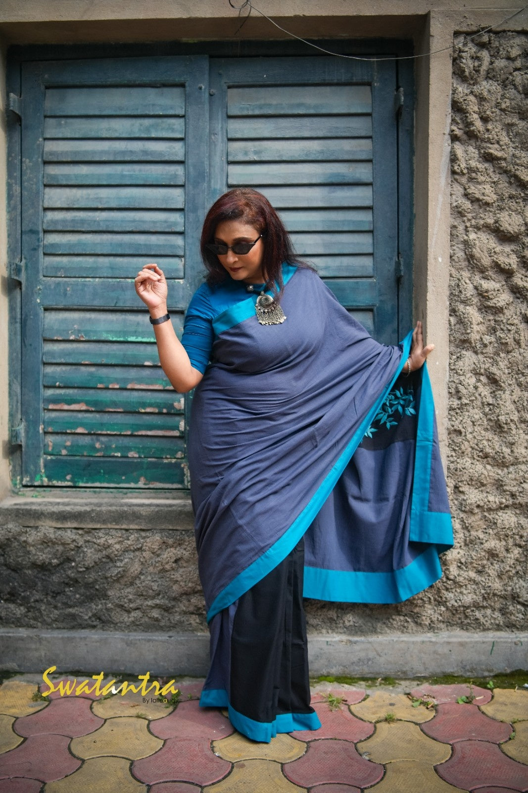 SAREE KORA COTTON ASH BLACK EMB AUDY