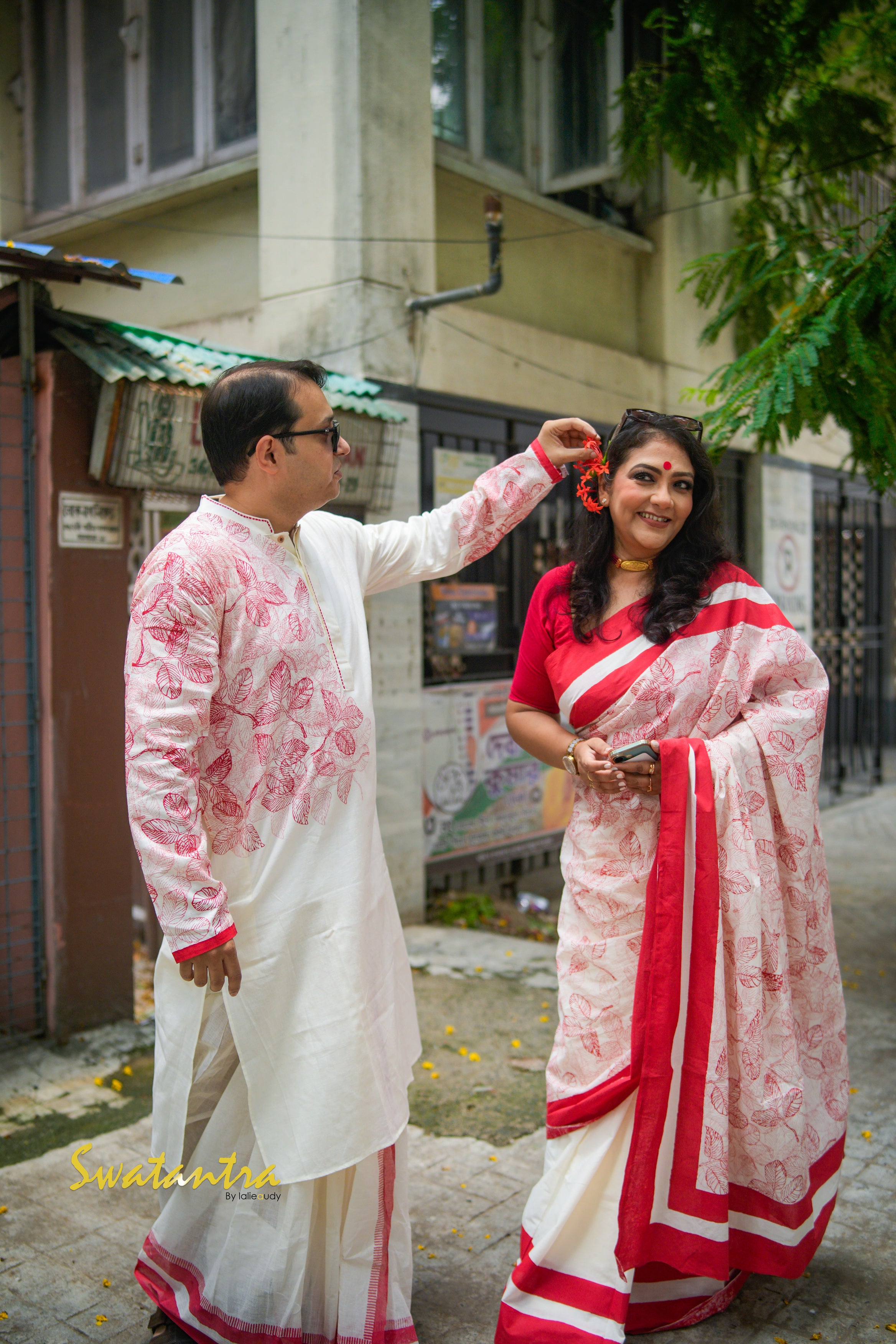 OFFWHITE RED LALIE-SSR SAREE