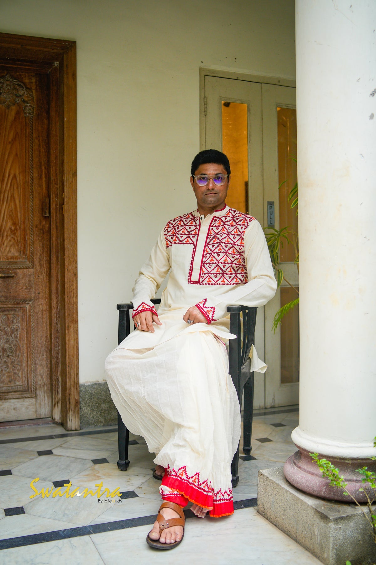 GK OFFWHITE RED GUJRATI RANADEB DHOTI