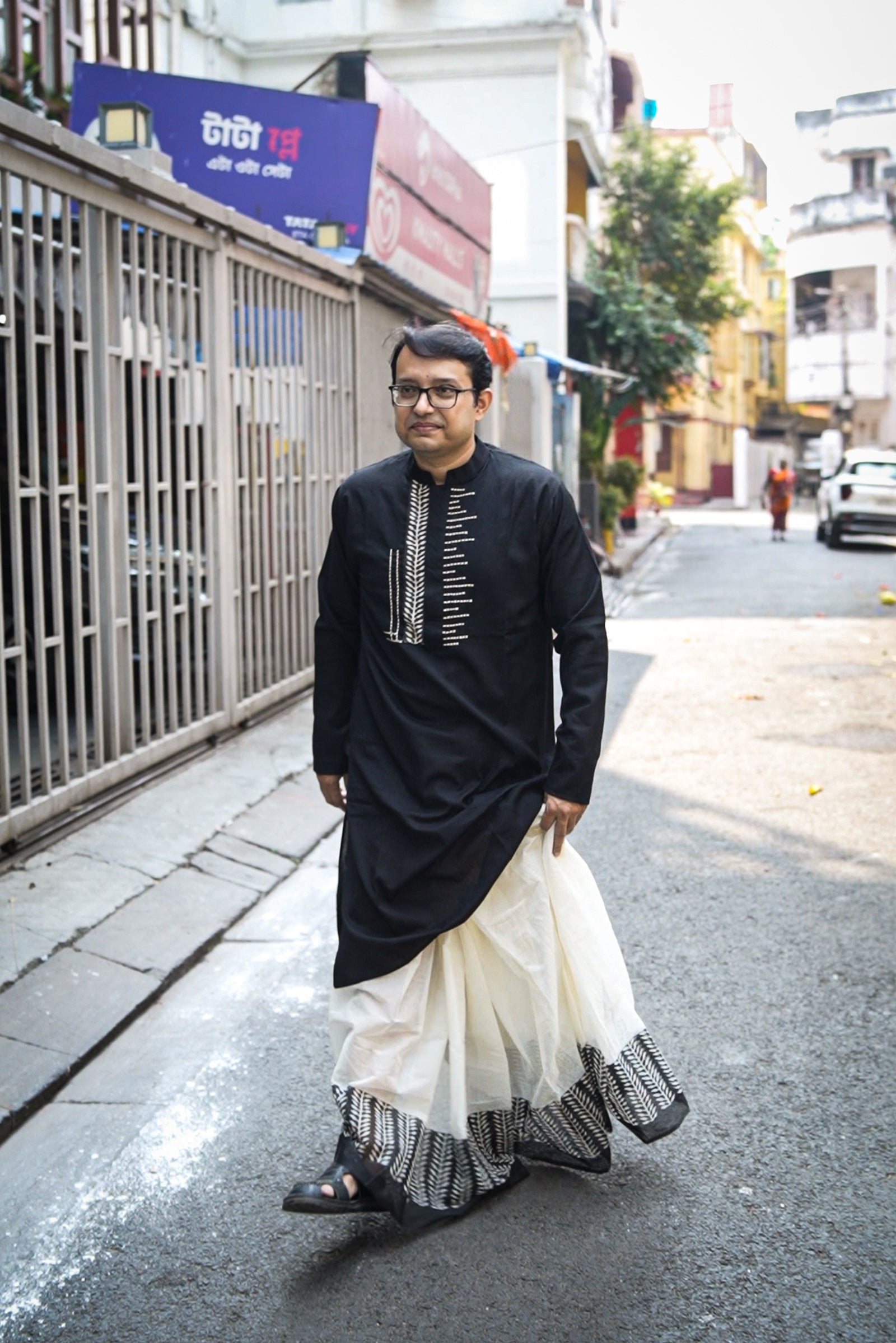 BLACK KURTA PRINT AND EMB SSR