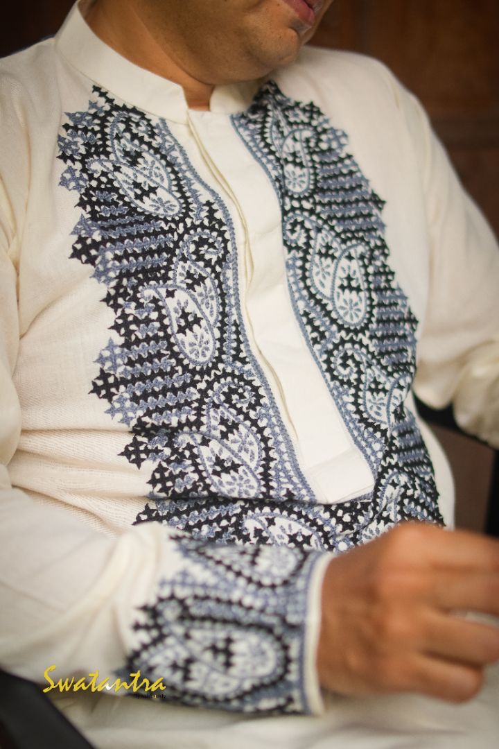 GK OFFWHITE GUJRATI SSR