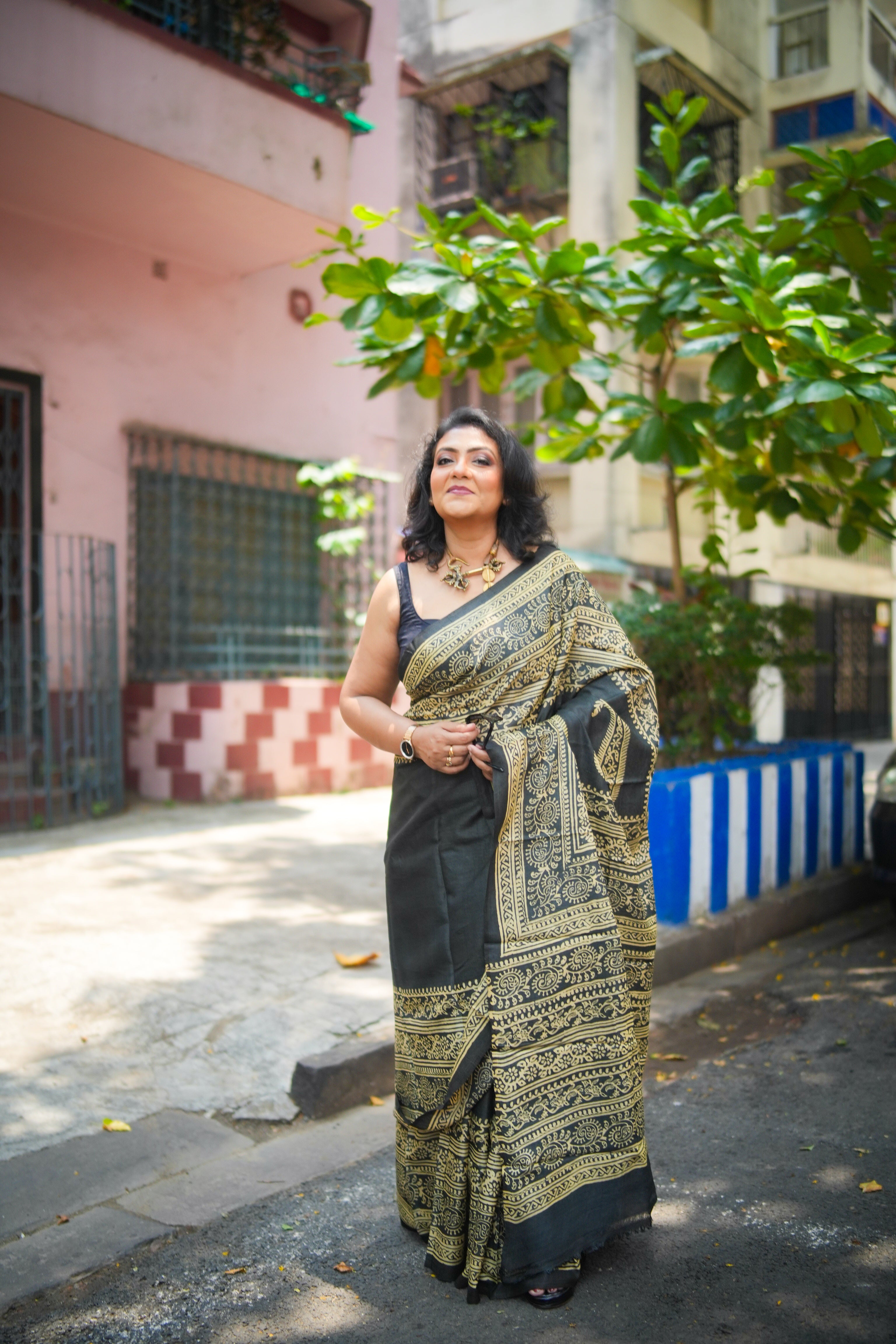SAREE TUSSER BLACK DISCHARGE LALIE