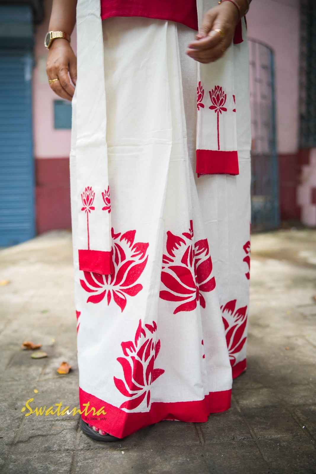 SARONG OFFWHITE LOTUS LALIE
