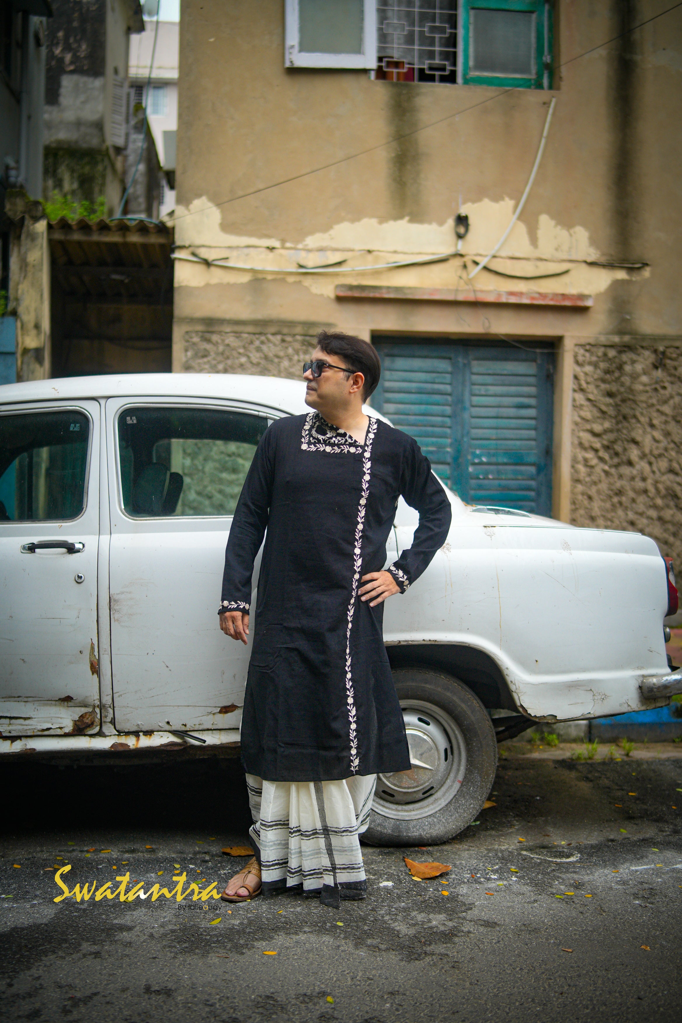 GK BLACK VEL.EMB SSR - KURTA