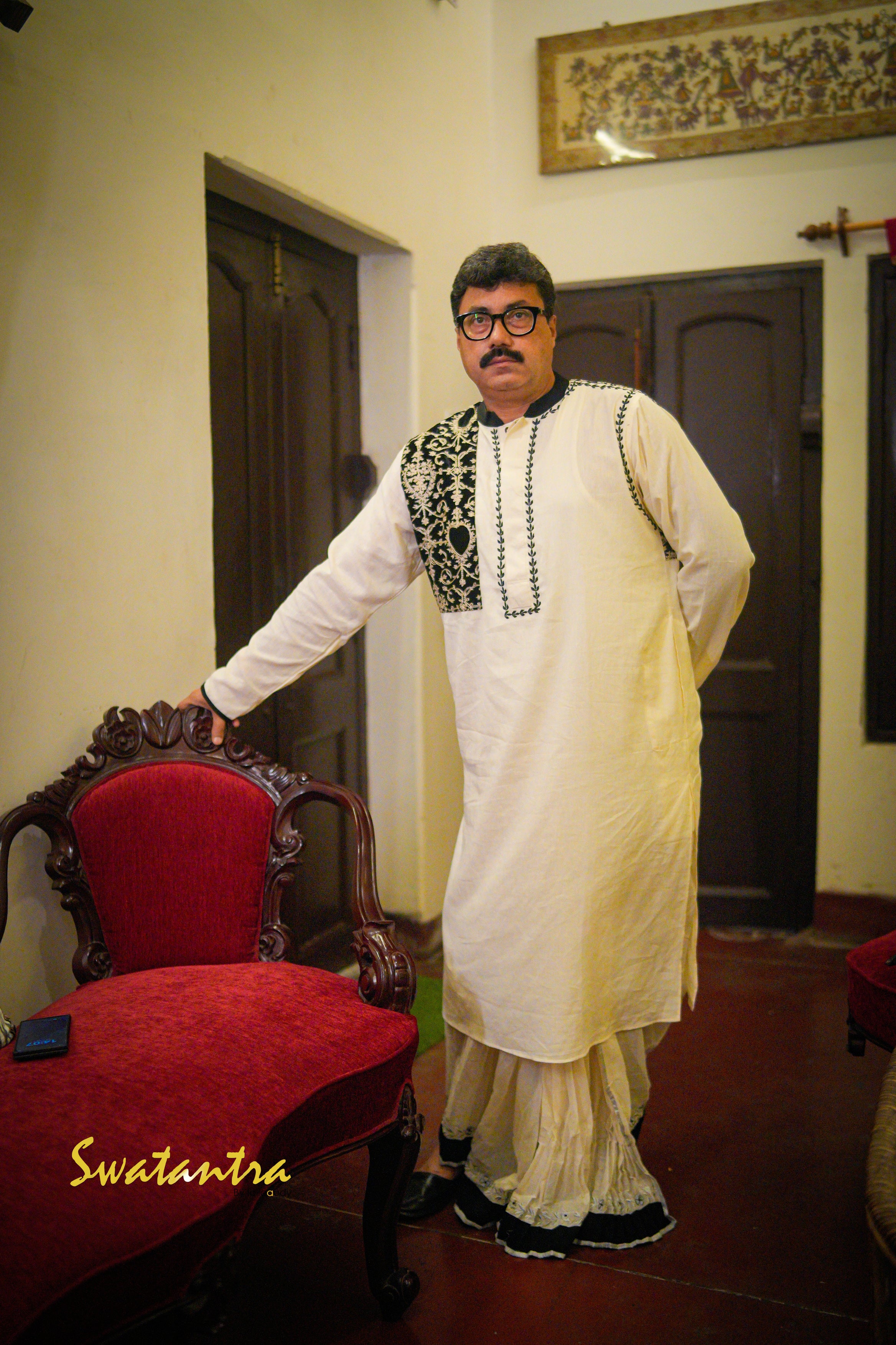 GK OFFWHITE VEL. ANJAN- KURTA