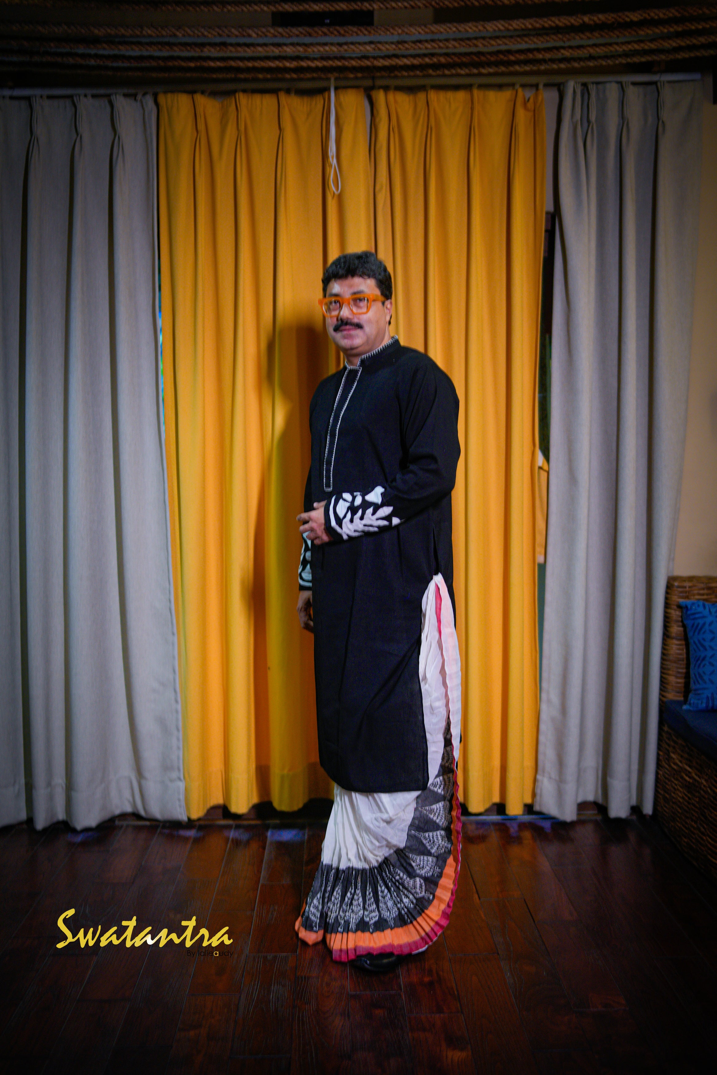 GK BLACK APPLIQUE ANJAN - DHOTI