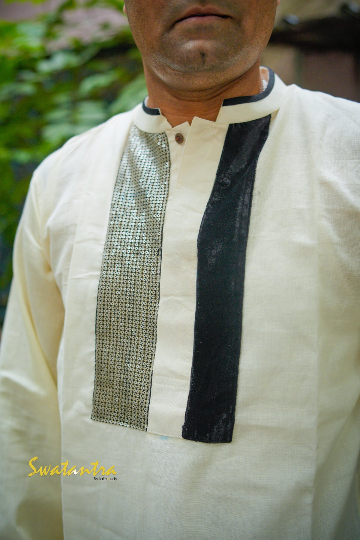 GK OFFWHITE-BLACK RANADEB KURTA