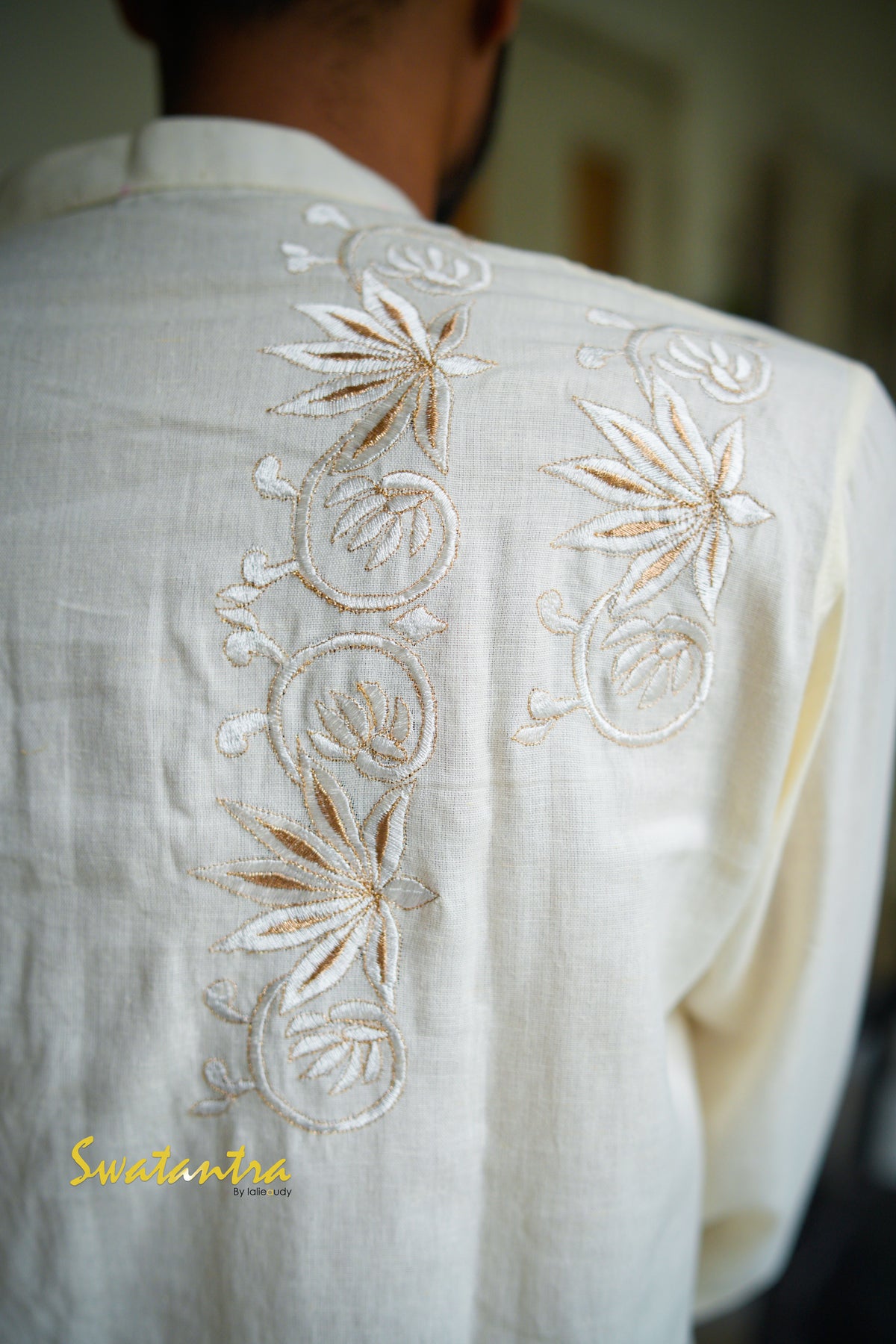 GK OFFWHITE ARYAK KURTA