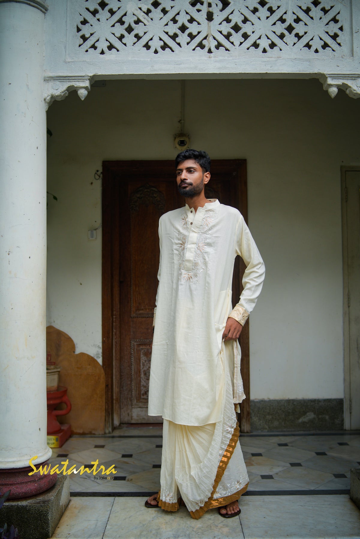 GK OFFWHITE ARYAK KURTA