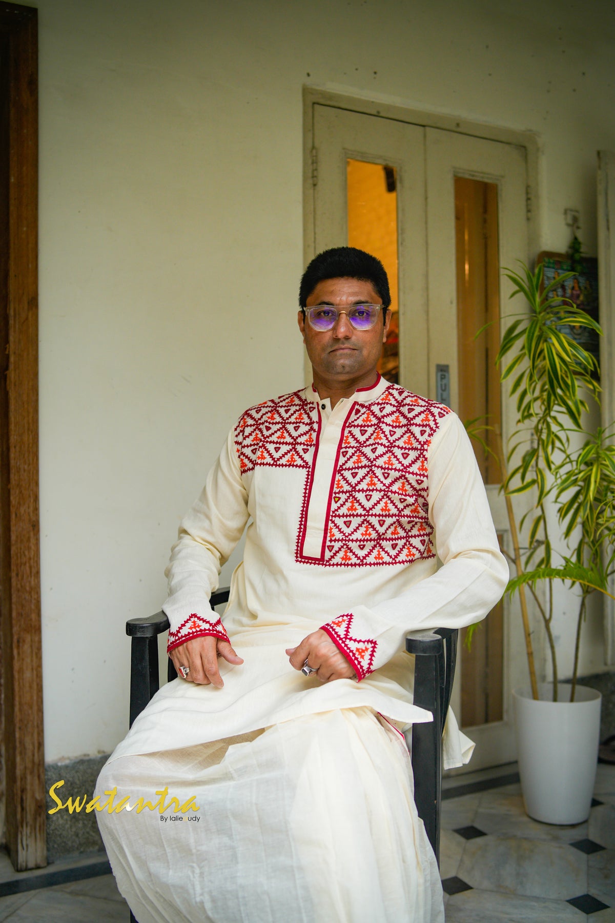 GK OFFWHITE RED GUJRATI RANADEB DHOTI