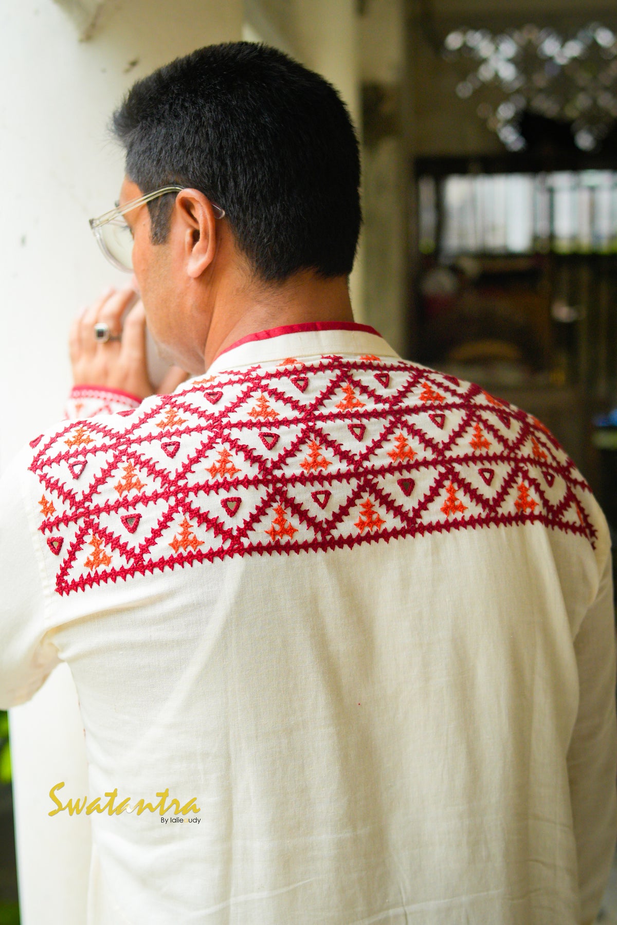GK OFFWHITE RED GUJRATI RANADEB KURTA